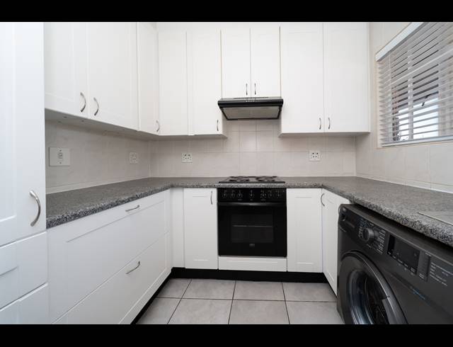 1 BEDROOM RETIREMENT UNIT FOR SALE IN BRYANSTON